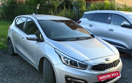 KIA cee'd III, 2017 год, 980 000 рублей, 2 фотография