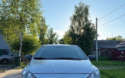Hyundai Solaris II рестайлинг, 2013 год, 680 000 рублей, 1 фотография