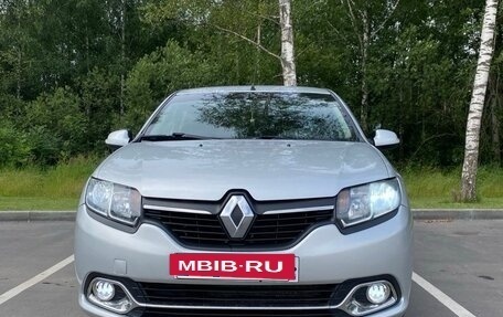 Renault Logan II, 2015 год, 430 000 рублей, 2 фотография