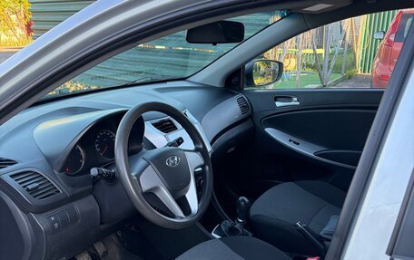 Hyundai Solaris II рестайлинг, 2013 год, 680 000 рублей, 11 фотография