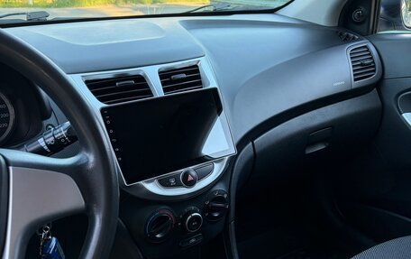 Hyundai Solaris II рестайлинг, 2013 год, 680 000 рублей, 12 фотография