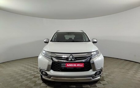 Mitsubishi Pajero Sport III рестайлинг, 2016 год, 3 000 000 рублей, 2 фотография