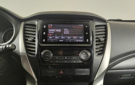 Mitsubishi Pajero Sport III рестайлинг, 2016 год, 3 000 000 рублей, 18 фотография
