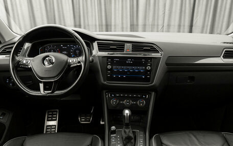 Volkswagen Tiguan II, 2020 год, 3 030 000 рублей, 8 фотография