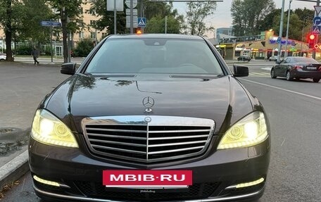 Mercedes-Benz S-Класс, 2010 год, 1 900 000 рублей, 3 фотография