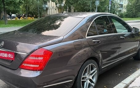 Mercedes-Benz S-Класс, 2010 год, 1 900 000 рублей, 6 фотография