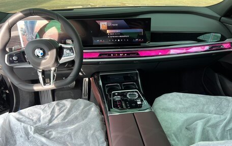 BMW 7 серия, 2025 год, 12 000 000 рублей, 7 фотография