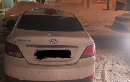 Hyundai Solaris II рестайлинг, 2016 год, 300 000 рублей, 1 фотография