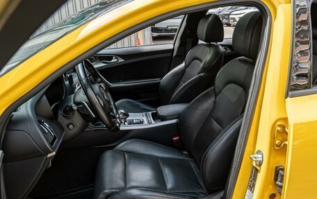 KIA Stinger I, 2018 год, 3 198 000 рублей, 15 фотография