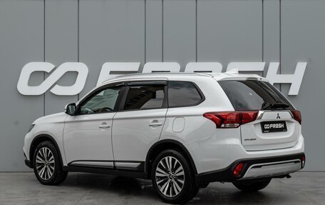 Mitsubishi Outlander III рестайлинг 3, 2021 год, 2 350 000 рублей, 2 фотография