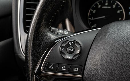 Mitsubishi Outlander III рестайлинг 3, 2021 год, 2 350 000 рублей, 16 фотография