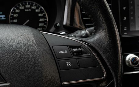 Mitsubishi Outlander III рестайлинг 3, 2021 год, 2 350 000 рублей, 15 фотография
