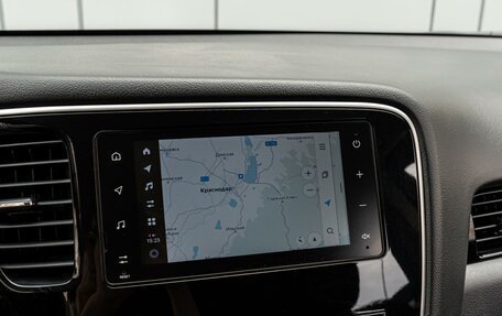 Mitsubishi Outlander III рестайлинг 3, 2021 год, 2 350 000 рублей, 20 фотография
