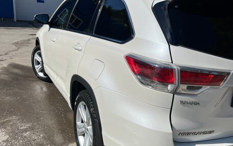 Toyota Highlander III, 2014 год, 3 199 000 рублей, 5 фотография