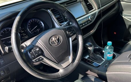 Toyota Highlander III, 2014 год, 3 199 000 рублей, 8 фотография