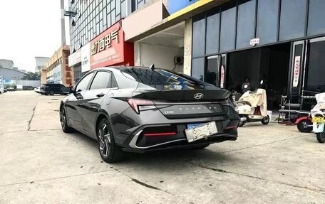 Hyundai Elantra, 2023 год, 1 380 000 рублей, 5 фотография