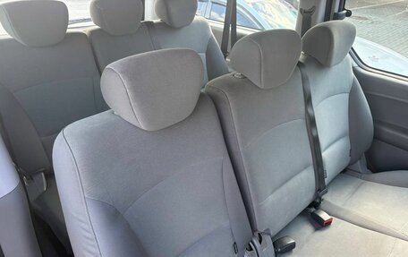 Hyundai H-1 II рестайлинг, 2011 год, 1 100 000 рублей, 16 фотография