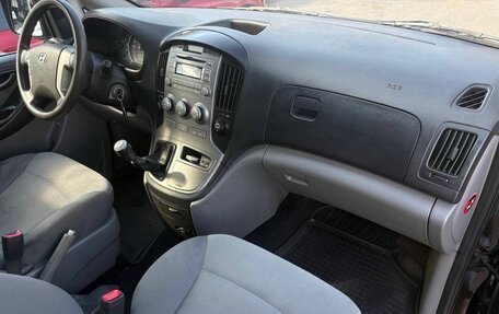 Hyundai H-1 II рестайлинг, 2011 год, 1 100 000 рублей, 14 фотография