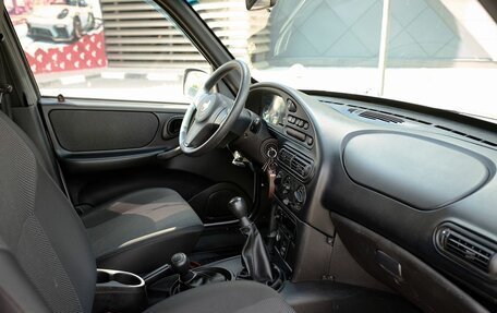 Chevrolet Niva I рестайлинг, 2018 год, 518 000 рублей, 6 фотография