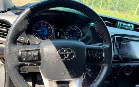 Toyota Hilux VIII, 2019 год, 3 800 000 рублей, 13 фотография