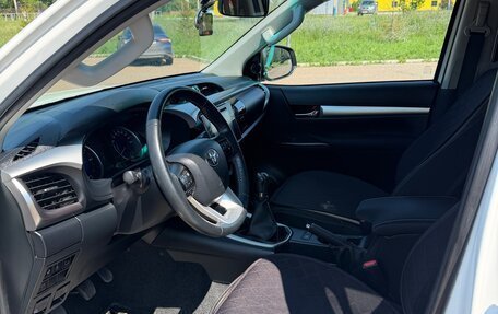Toyota Hilux VIII, 2019 год, 3 800 000 рублей, 11 фотография