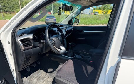 Toyota Hilux VIII, 2019 год, 3 800 000 рублей, 15 фотография