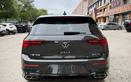 Volkswagen Golf VIII, 2023 год, 1 700 000 рублей, 5 фотография