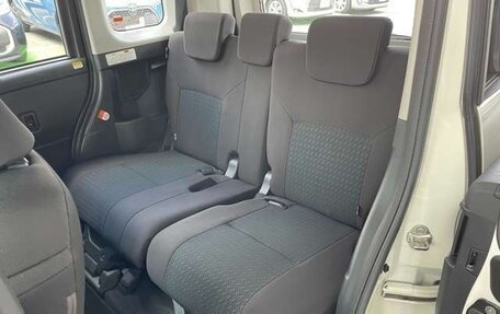 Toyota Roomy I, 2022 год, 930 300 рублей, 16 фотография