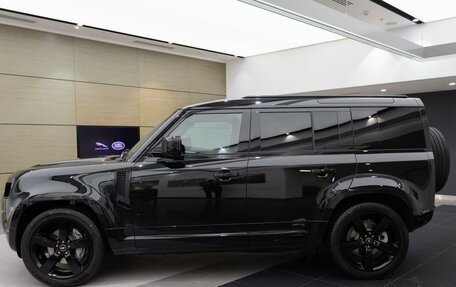 Land Rover Defender II, 2025 год, 16 500 000 рублей, 2 фотография