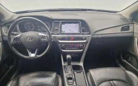 Hyundai Sonata VII, 2017 год, 1 780 000 рублей, 6 фотография
