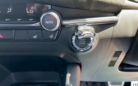 Mazda 3, 2023 год, 1 300 100 рублей, 26 фотография