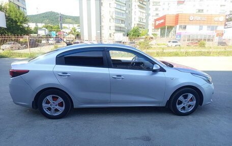KIA Rio IV, 2017 год, 880 000 рублей, 4 фотография