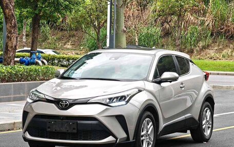 Toyota C-HR I рестайлинг, 2022 год, 3 371 000 рублей, 1 фотография
