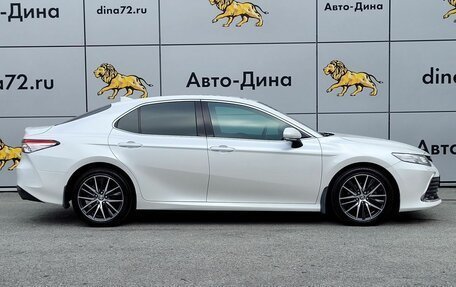 Toyota Camry, 2021 год, 3 250 000 рублей, 4 фотография