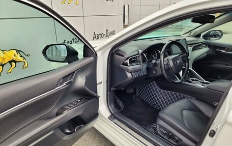 Toyota Camry, 2021 год, 3 250 000 рублей, 10 фотография