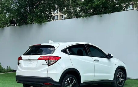 Honda Vezel, 2022 год, 1 500 000 рублей, 4 фотография