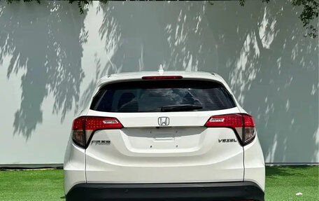 Honda Vezel, 2022 год, 1 500 000 рублей, 5 фотография