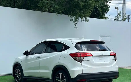Honda Vezel, 2022 год, 1 500 000 рублей, 6 фотография