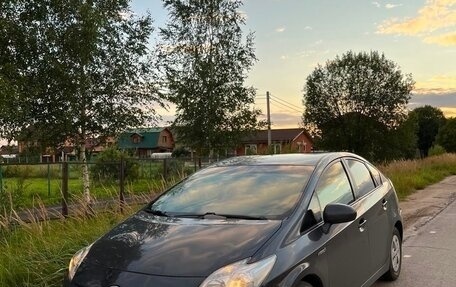 Toyota Prius, 2010 год, 900 000 рублей, 2 фотография