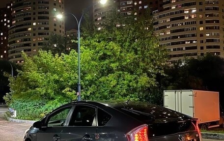 Toyota Prius, 2010 год, 900 000 рублей, 3 фотография