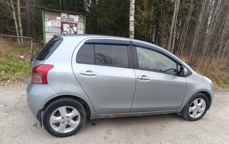 Toyota Yaris III рестайлинг, 2007 год, 630 000 рублей, 3 фотография