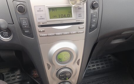 Toyota Yaris III рестайлинг, 2007 год, 630 000 рублей, 6 фотография