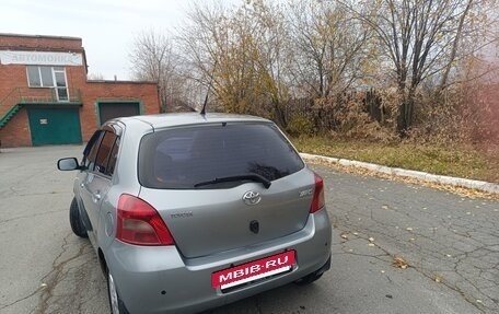 Toyota Yaris III рестайлинг, 2007 год, 630 000 рублей, 11 фотография