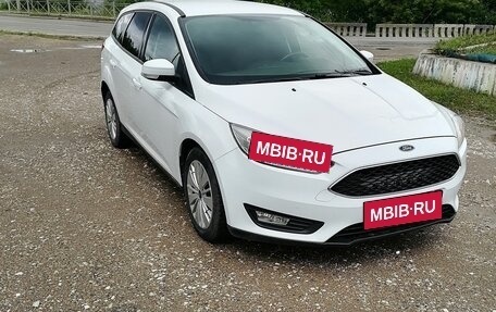 Ford Focus III, 2015 год, 890 000 рублей, 1 фотография