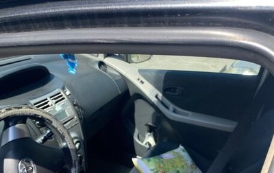 Toyota Yaris III рестайлинг, 2007 год, 500 000 рублей, 1 фотография