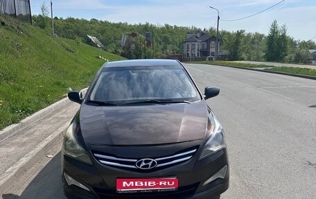 Hyundai Solaris II рестайлинг, 2015 год, 650 000 рублей, 2 фотография