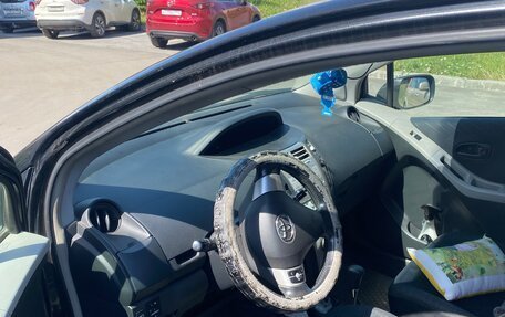 Toyota Yaris III рестайлинг, 2007 год, 500 000 рублей, 2 фотография