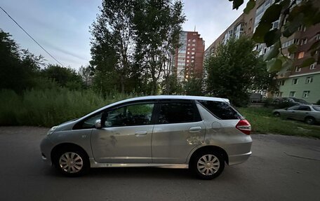 Honda Fit Shuttle I рестайлинг, 2011 год, 865 000 рублей, 3 фотография