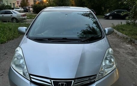 Honda Fit Shuttle I рестайлинг, 2011 год, 865 000 рублей, 2 фотография