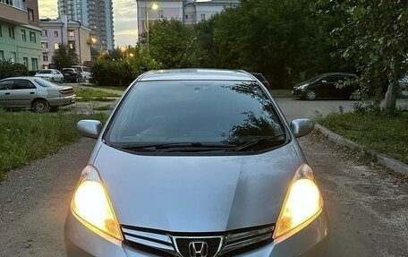 Honda Fit Shuttle I рестайлинг, 2011 год, 865 000 рублей, 4 фотография